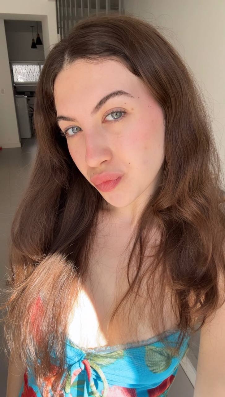 Nude girl Amber in Pusan