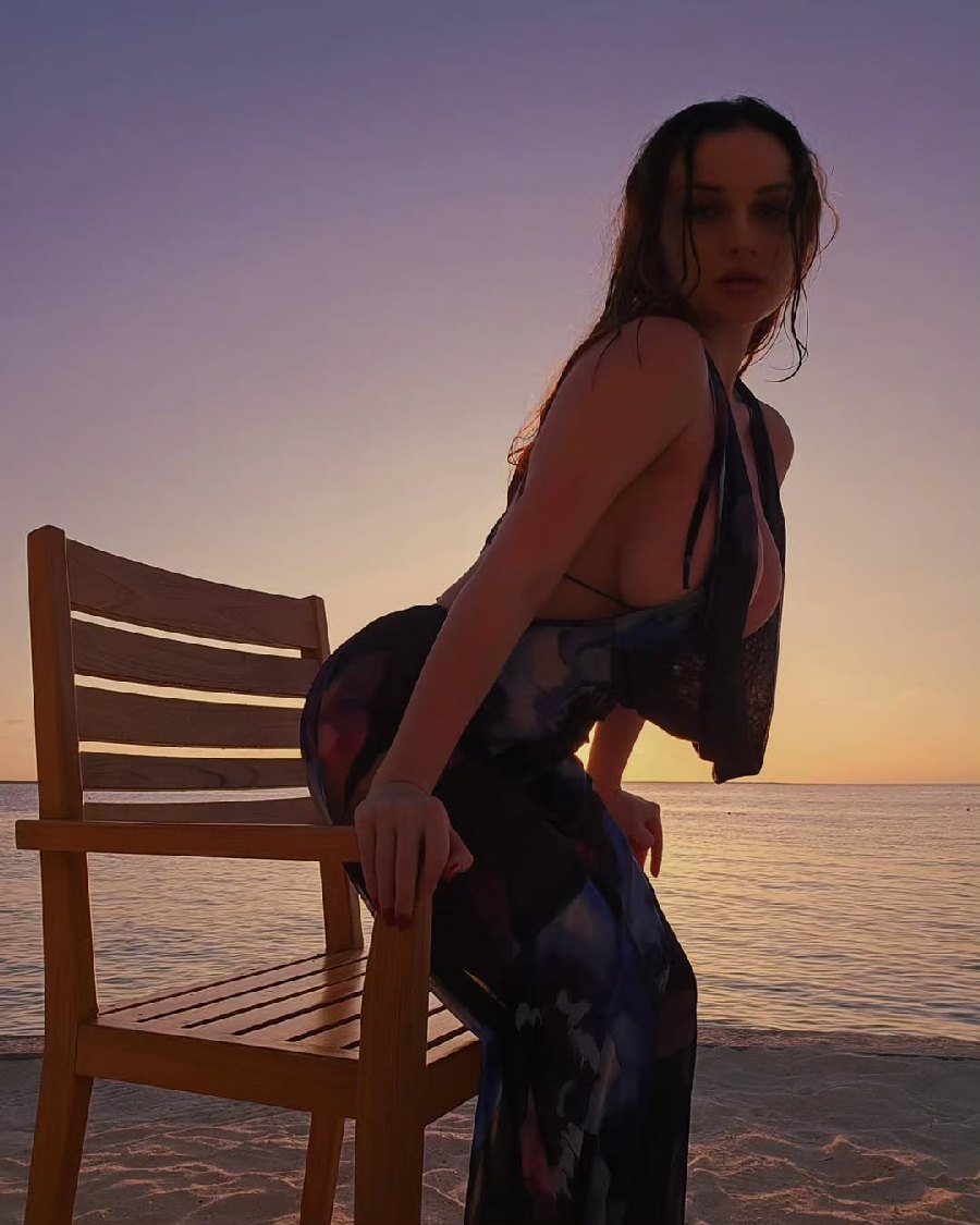 Sexy girl Miranda Faith nude in Pusan