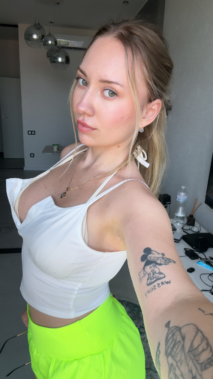 KateV in her underwear in Pusan