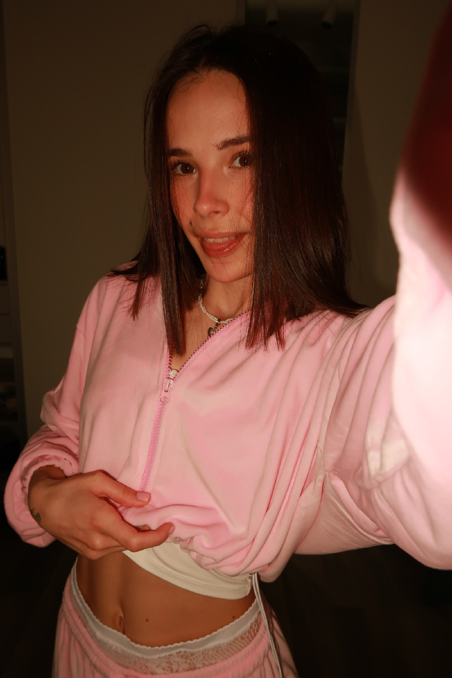 Tina brings the glow — live moments in Pusan